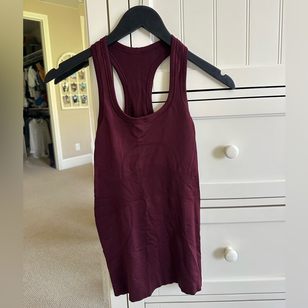 Lululemon Swiftly Tank in Maroon | Size 4